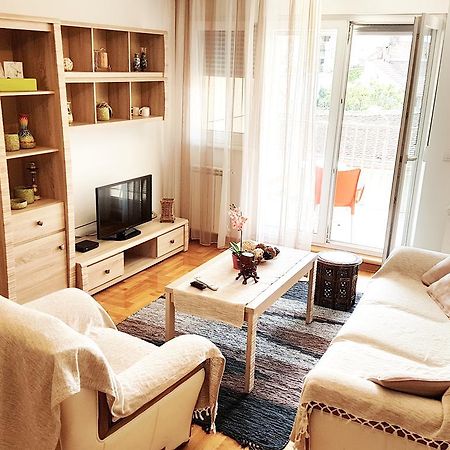 Shining Apartment Белград Екстериор снимка